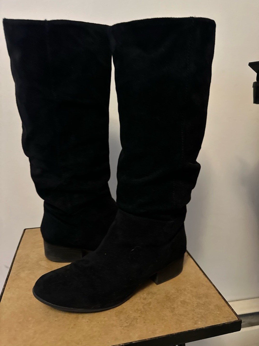 Women's Black Knee-High Suede Boots
